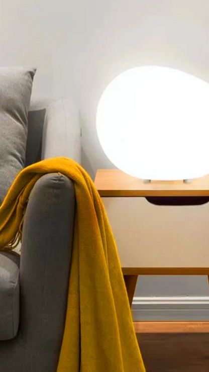 Petite lampe led de table .