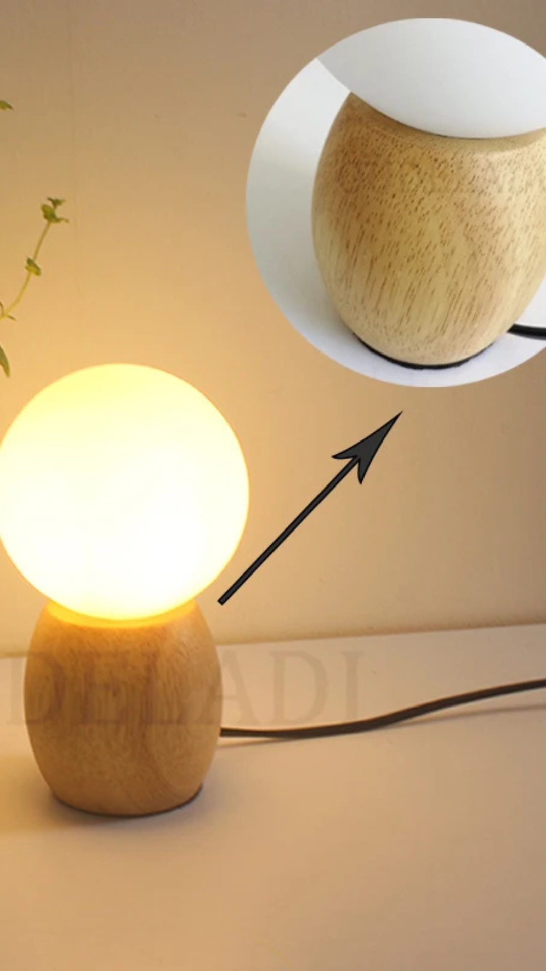 Lampe de chevet en bois .