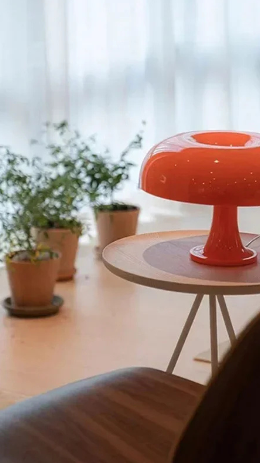 Lampe orange champignon .