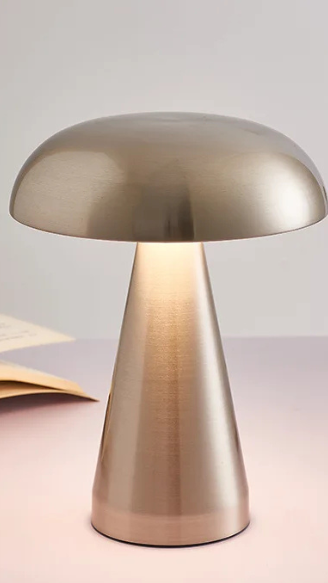 Lampe champignon métal .