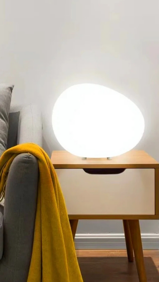 Petite lampe led de table .