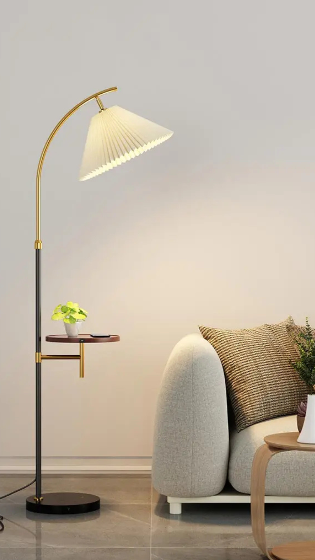 Lampe sur pied pour salon .