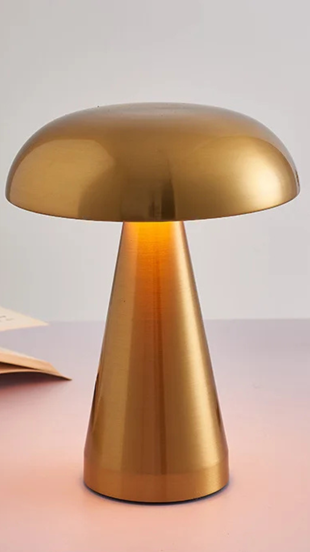 Lampe champignon métal .