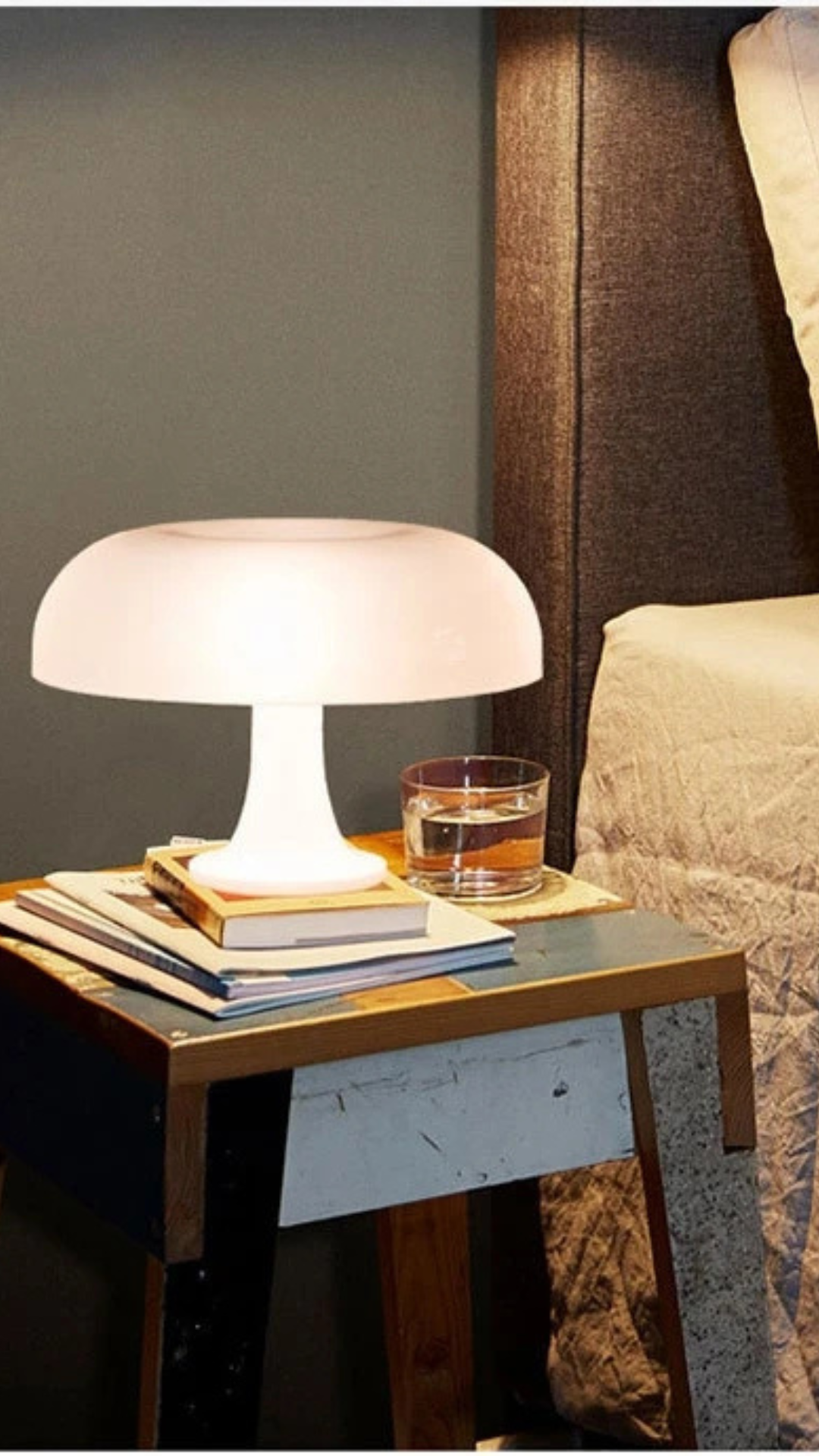 Lampe orange champignon .