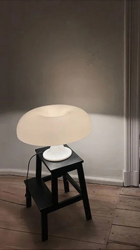 Lampe orange champignon .