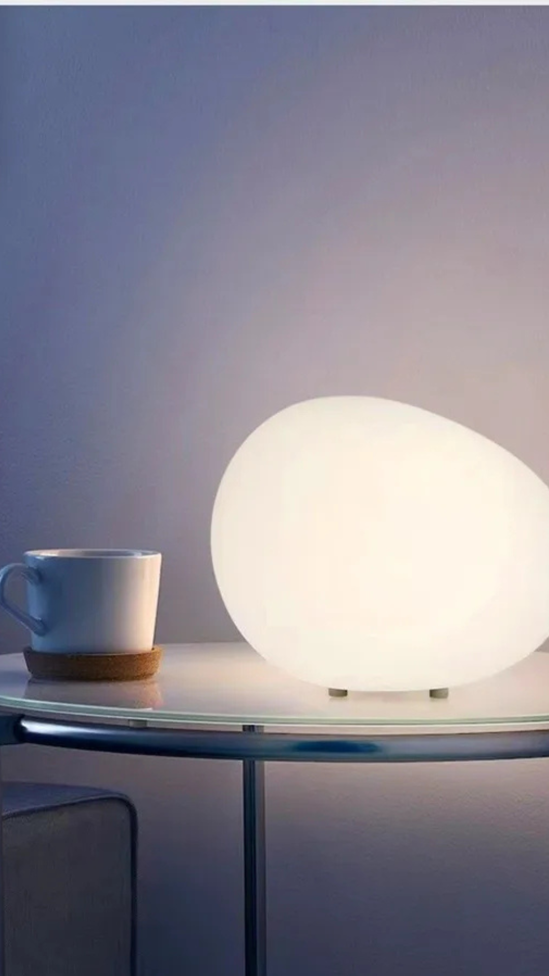 Petite lampe led de table .