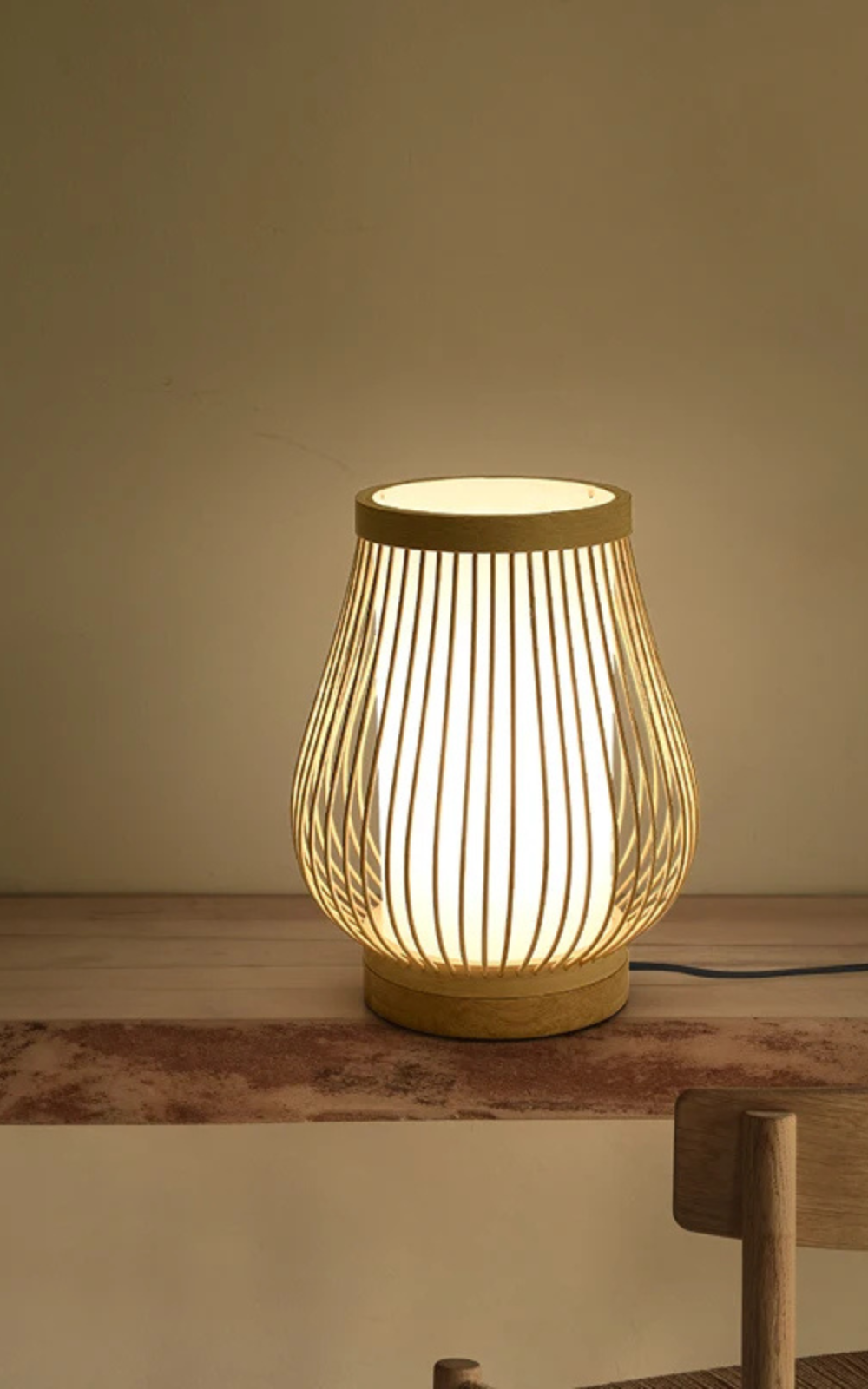 Lampe de chevet japonaise .